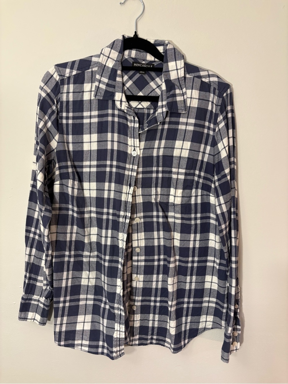 J.Crew Mercantile Navy Plaid Flannel Button-Up — Size M 🖤